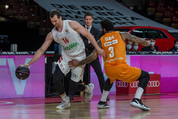 让他牢牢占 让他牢牢占